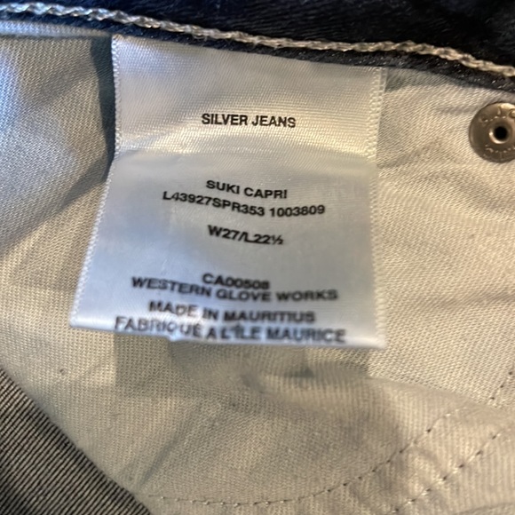 Silver Jeans ~ Suki Capri - Picture 4 of 5